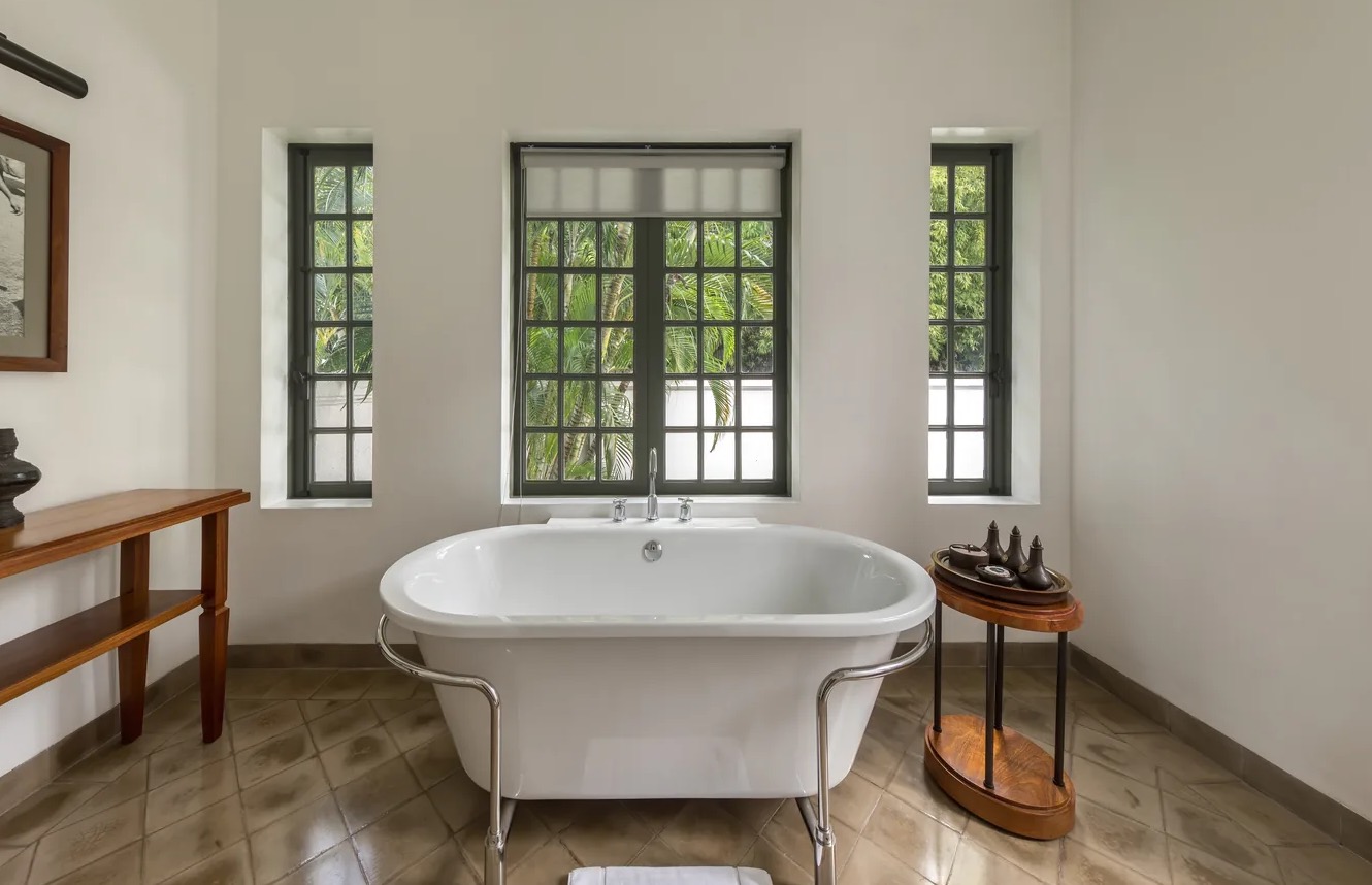 Shower & Tub Overflow Cleanup in Bonita Springs, FL